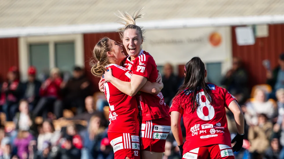 Piteå vann med klara 4–1 hemma över Uppsala. Då fick Emma Viklund fira sitt första damallsvenska mål. 