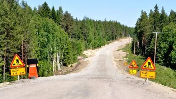 Mer än hälften av de östgötska vägarna är "i dåligt tillstånd", visar en rapport från Tansportföretagen.