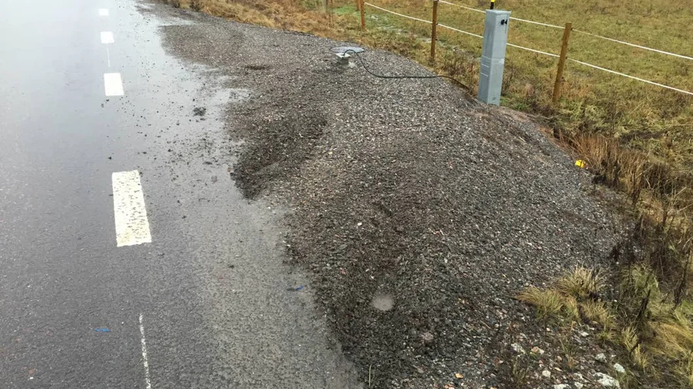Här har ett fordon tagit i ordentligt för att få iväg kameran.