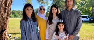 Nya kläder och presenter när eid al-adha firades