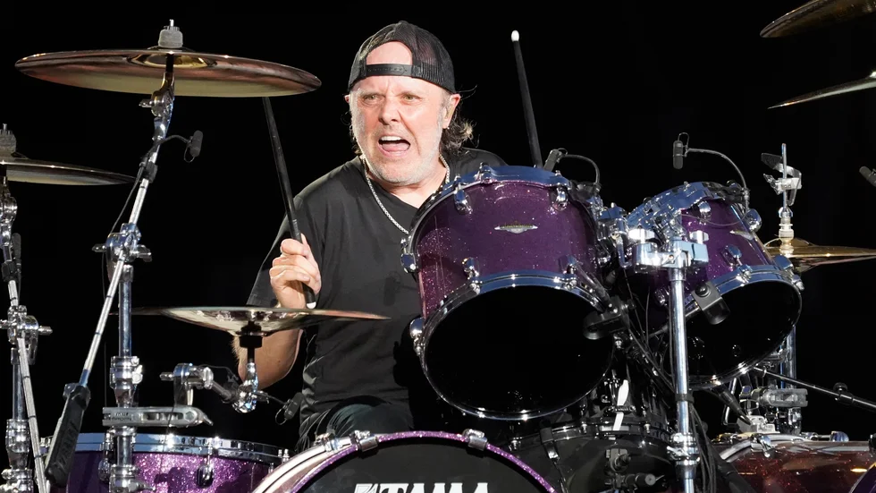Under en konsert för 14 år sedan fångade tidningens krönikör en trumpinne utkastad i publiken av Metallicas trummis Lars Ulrich. Det var inte en enbart rolig upplevelse.