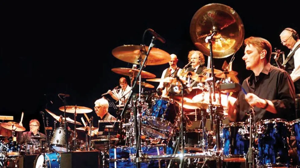 Legendariska. King Crimson har genomgått många förändringar genom åren. Det här är den seaste uppsättningen, Sveriekatuell i höst dessutom.