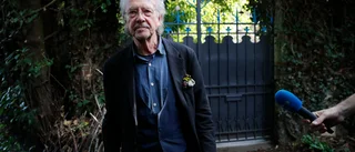Handke skriver med insikt om krig och skuld