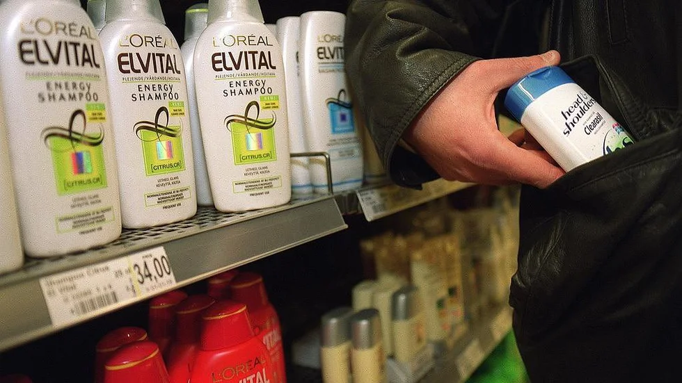 En kvinna döms för stöld i en butik i Vimmerby.