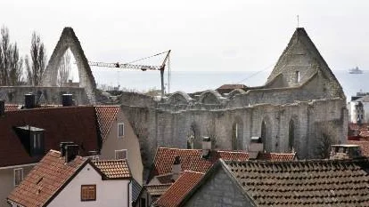 S:t Karins ruin på Stora torget i Visby hör till de ruiner som är mest populära att hyra för bröllop och fester.