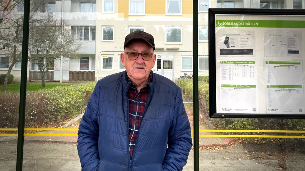 Johan Grönblad upplever att alla bara skyller ifrån sig.