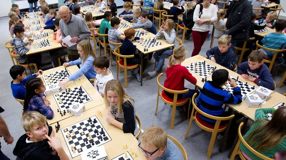 Koncentrationen. Var det inget fel på bland de tävlande i Schackfyran.