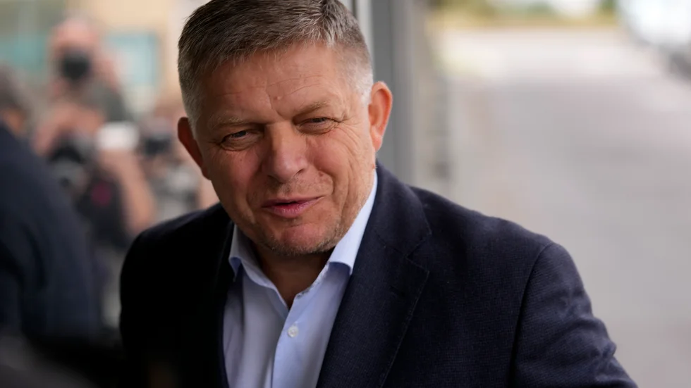 Populistpartiet Smers ledare, den proryske expremiärministern Robert Fico, fotograferad i huvudstaden Bratislava. Arkivbild.