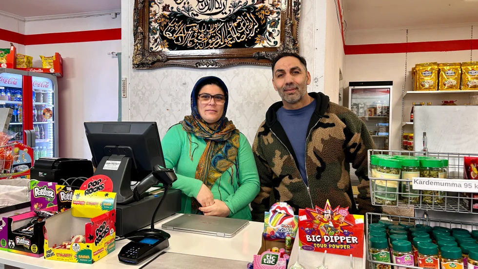 Reihaneh Anwari och Ahmad Anwari, som båda jobbar på Sana-livs i Katrineholm, är nöjda över det nya konceptet. 