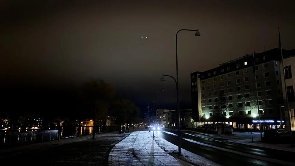 I flera dygn har det varit kolsvart på bland annat Hamngatan.