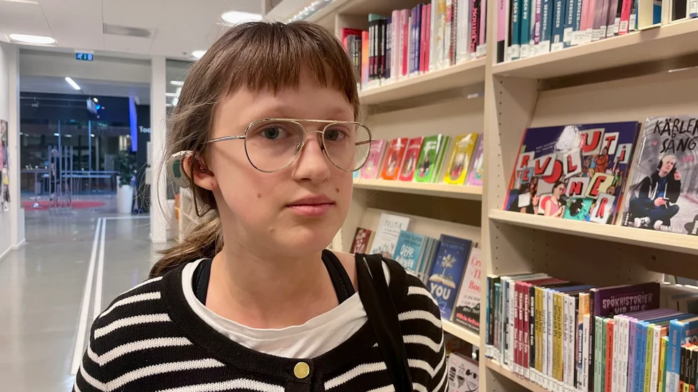 "Ser man en nyhet på sociala medier så tycker jag att man ska vara väldigt källkritisk", säger 12-åriga Sofia Josephine Väring.
