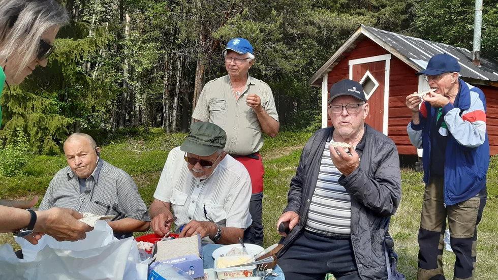 Några av deltagarna som gillade fiskmenyn i Seidegava var Rune Eklund, Ingemar Lundberg, Göran Wikström och Björn Gardfjäll.