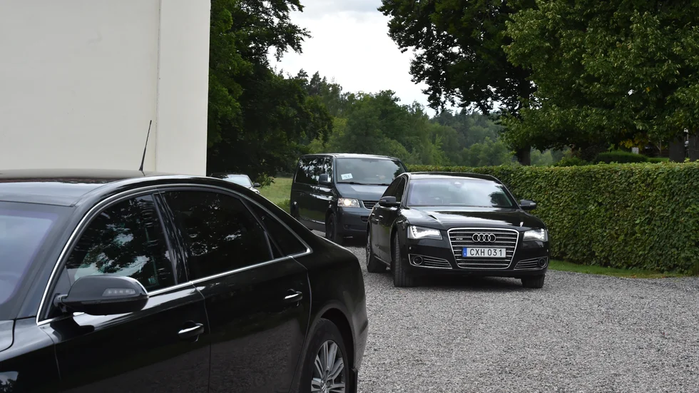 Ukrainas president Volodymyr Zelenskyj träffade Kungaparet på Stenhammars slott under lördagen.