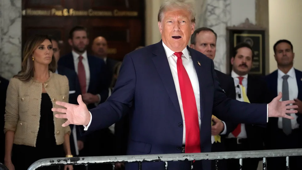 Expresidenten Donald Trump avfärdar inte rakt av tanken om att han själv skulle ta över som talman i USA:s representanthus, men gällande regler skulle sätta stopp för det.