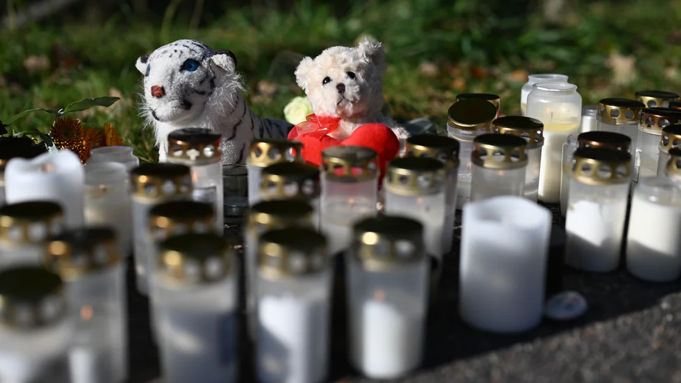 Minnesplats med ljus efter mordet på en 15-årig pojke i Alingsås. Arkivbild.
