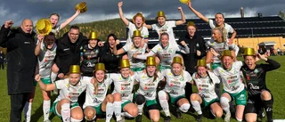 Första orden från Baiks fest: "Det är fullt ös"