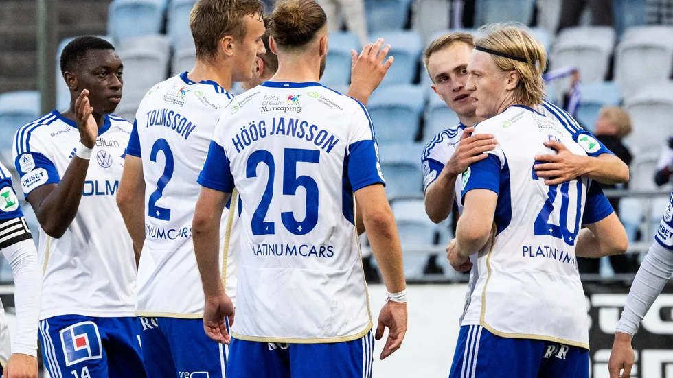 Jubel efter segermålet som Victor Lind satte efter Daniel Eids pass.