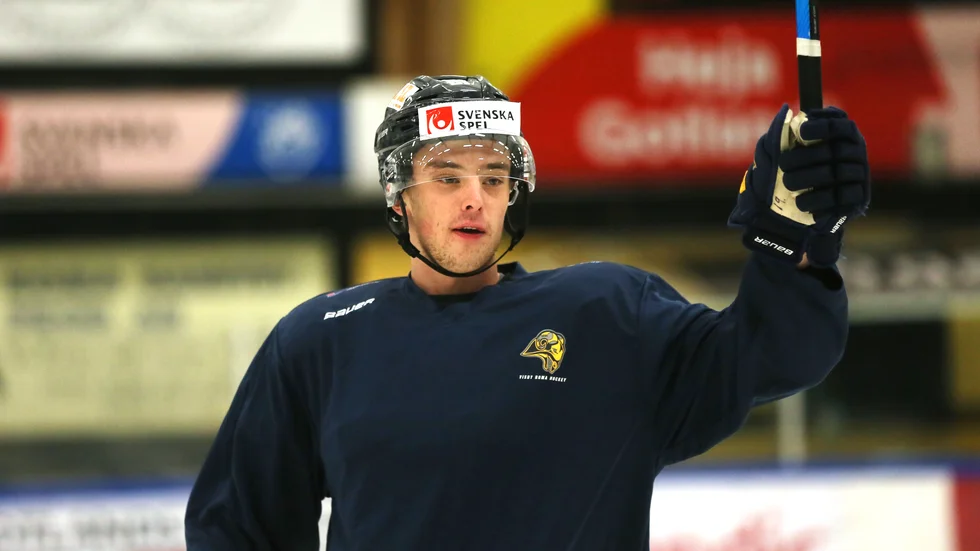 Nils Bolin reagerar på den uppmärksammade domartacklingen. 