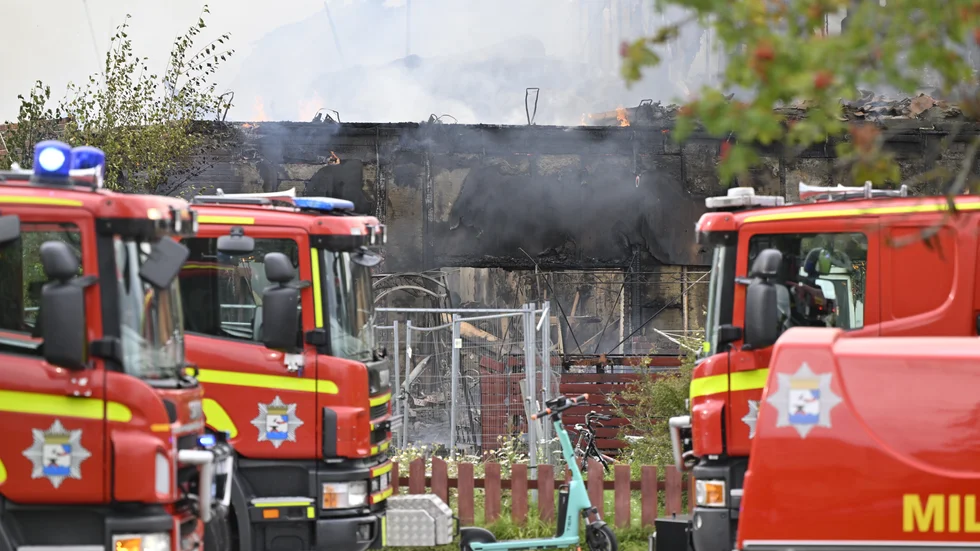 En moské i Årby, Eskilstuna, blev under måndagen totalförstörd i en brand.