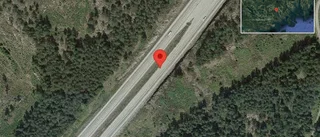 Singelolycka på E4 - helt stopp i ett körfält