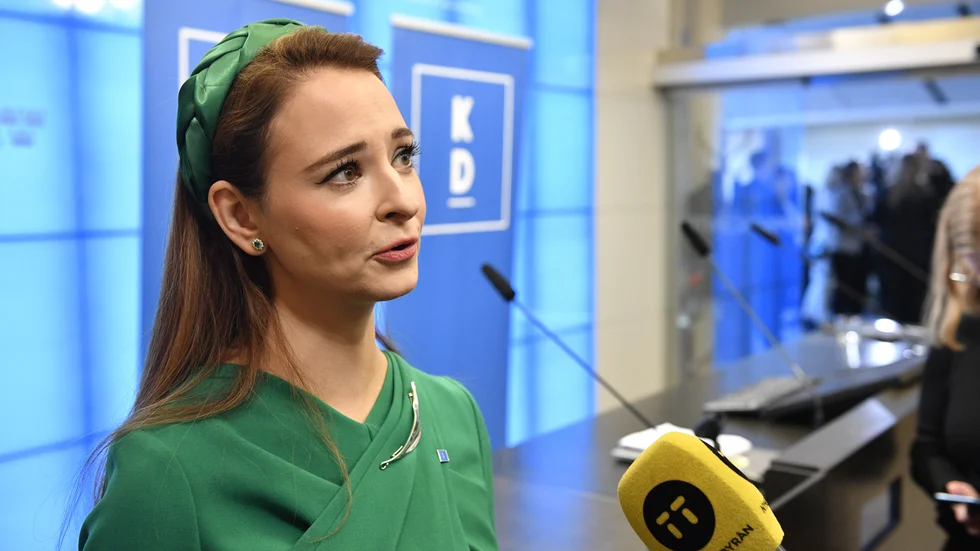 Alice Teodorescu Måwe (KD) under en pressträff med Kristdemokraterna på fredagen.