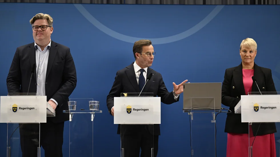 Justitieminister Gunnar Strömmer, statsminister Ulf Kristersson och äldre- och socialförsäkringsminister Anna Tenje.
