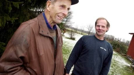 Bra att veta. Sven Liljeströms son Lasse Liljeström äger marken där mjältbrandsgraven finns. "Det är bra att veta var den är när man ska gräva", säger Lasse.