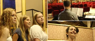 Repetitionerna är i full gång – snart premiär på Skensta Theater