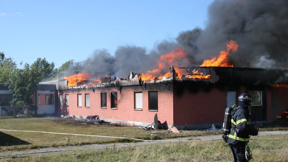 Det var måndagen den 31 juli som branden bröt ut i Donnergymnasiets gamla lokaler i Klintehamn.