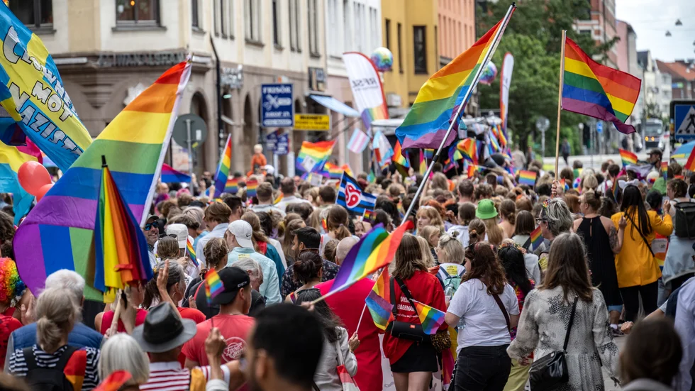 Prideparaden i Malmö i juli lockade rekordmånga deltagare. Snart går den i Stockholm. Arkivbild.