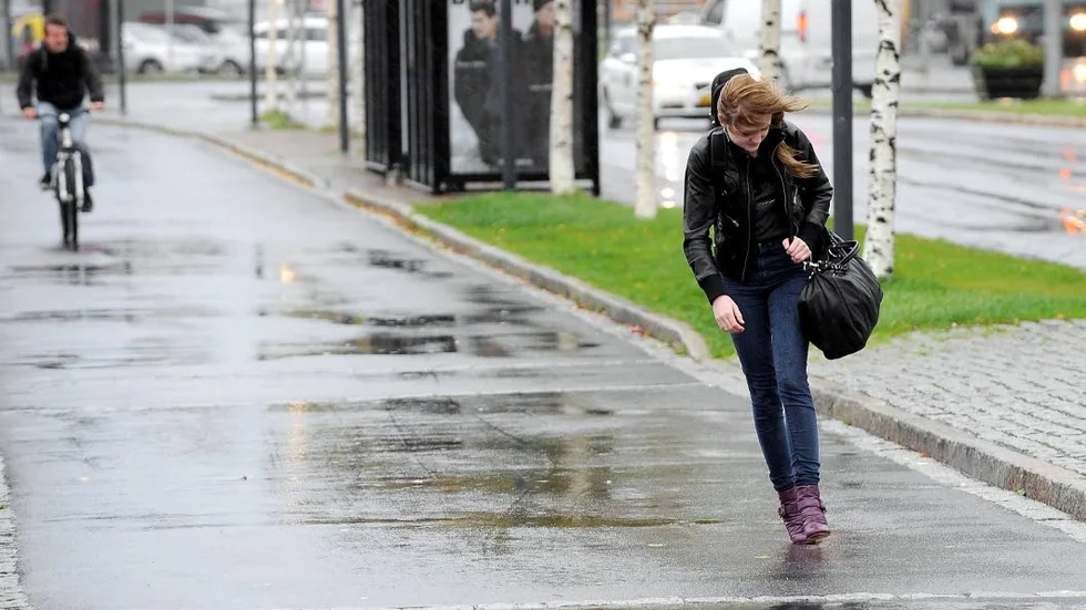 Regnväder. Det är inte solbristen i sig som gör oss nedstämda utan stressen över solbristen påverkar mer.