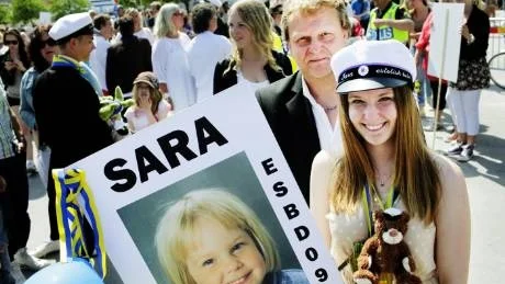 Student på väg. Efter studenten på bildestetprogrammet vid Elfrida Andrégymnasiet åker Sara Engström, i bild med pappa Janne, till Japan.