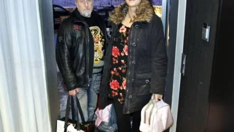 Pelle Loquist och Therese Karlsdotter flyttade in på Tott hotell i går kväll.