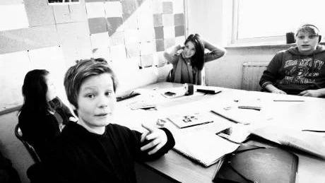 "Gå i skolan till klockan 16 är för länge, då missar vi våra träningar", säger Adam Blomqvist, Nora Hägring, Linnea Pettersson och Oskar Thorén.