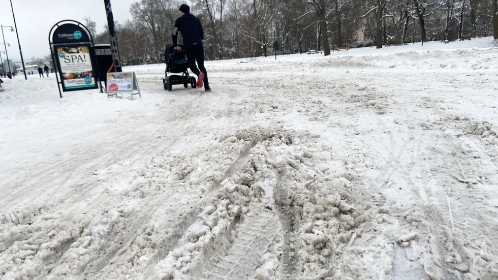 Hamnplan är en av de platser där snöröjningen har felanmälts.