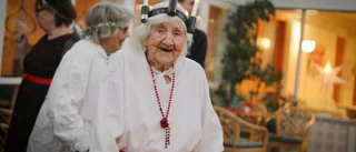 Här får Kerstin, 102, vara lucia – för första gången