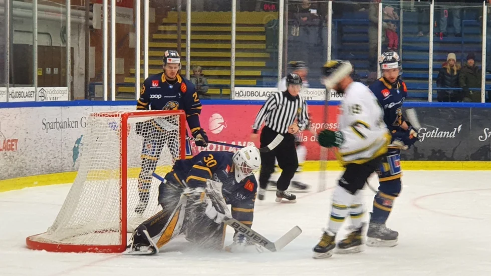 Visby Romas burväktare Simon Andersson fick hålla sin första nolla i hockeyettan mot Enköping.