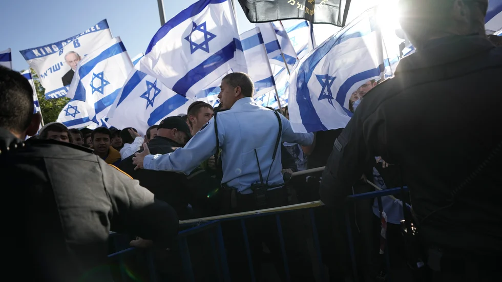 Signaturen Exodus skriver om Israel och landets komplicerade historia.