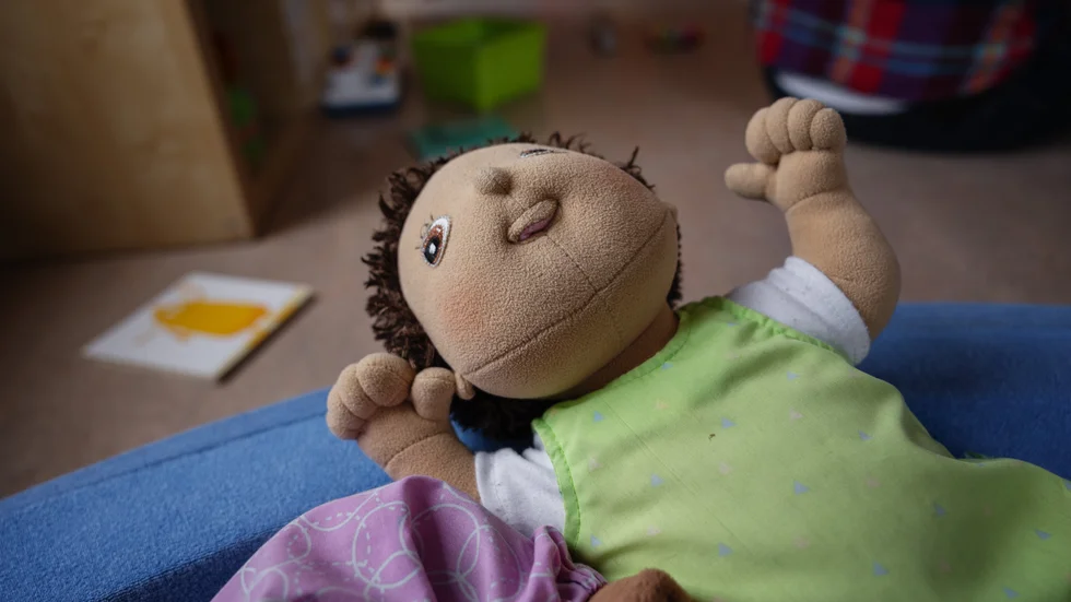 Kommunen anser att för få barn i verksamheten inte gynnar barnens utveckling, dessutom är det dyrt att driva en liten enhet. Pedagogisk omsorg väntas få ett underskott på -296 000 i år.