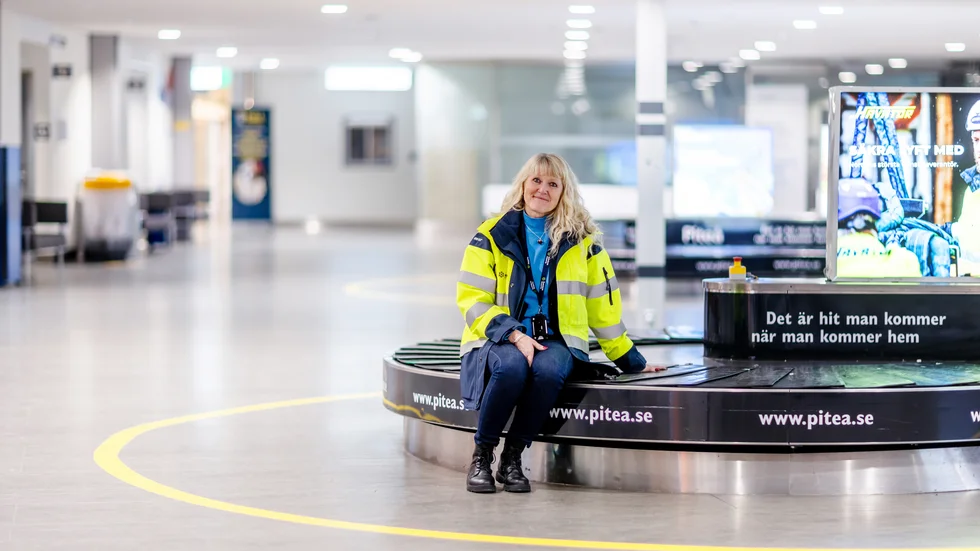 Flygstationschef Ann-Christin Viklund är positiv till den slopade flygskatten.