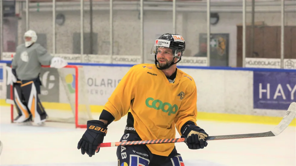 Adam Lidström värvades till Visby Roma under förra säsongen. Nu blir han lagkapten efter att Erik Palm lämnat.