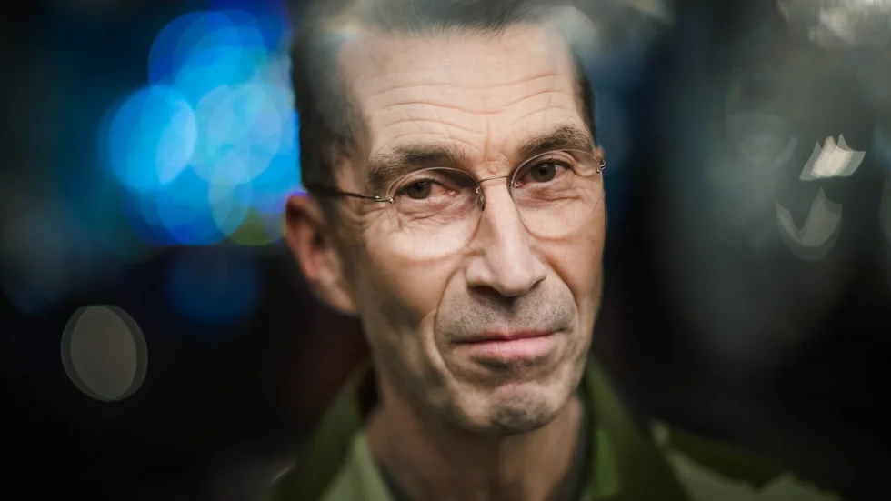 Han måste ju veta något som vi andra inte vet, men som vi har rätt att få veta. För det kan väl inte bara vara ett tyckande i största allmänhet? skriver signaturen Lite balans tack! om överbefälhavaren Micael Bydéns senaste uttalanden. Arkivbild.