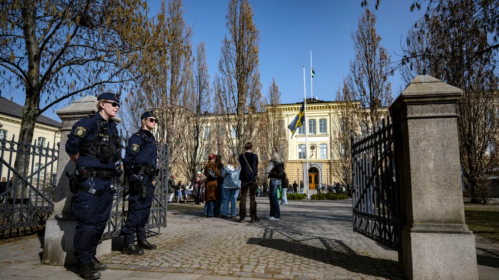 Anna Stenberg skriver om när en knivbeväpnad man gick till attack på hennes barns skola, om skräcken som infann sig med vetskapen om tidigare händelser som inträffat i Sverige. BIlden är från 2022 då en 18-årig elev gick till attack på Malmö Latinskola och dödade två lärare.