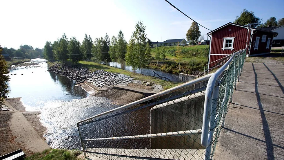 Riva. Kostnaden för att bygga fiskvägar i Lillpite och Råbäcken är för stor. I torsdags beslöt Lillpite Krafts årsstämma att inrikta sig på rivning istället.