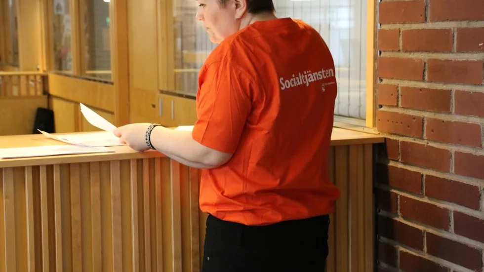 Sortering. Marie Isaksson gick igenom de ansökningar som kommit in efter den första ruschen.