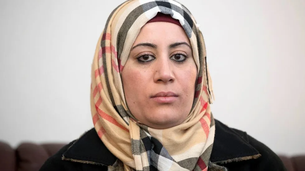 Merfat Al-Bojanfaer lever med ständig stress och oro för framtiden.