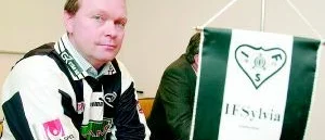 Sylvia vill ha kvar ´Tott´ som tränare