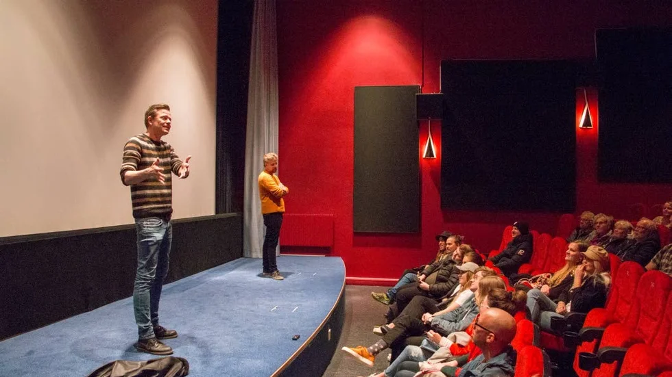 Ledigt och skämtsamt mötte Filip och Fredrik Piteåpubliken på torsdagsförmiddagen, när de berättade om sin film "Tårtgeneralen".