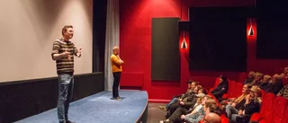 Humorduo hyllar landsbygden
