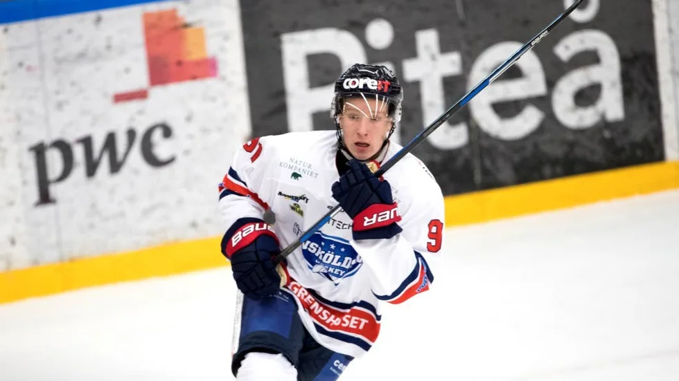 TILL PHC. Piteå Hockey värvar  Öviks 20-årige poängkung, Oscar Öhman.